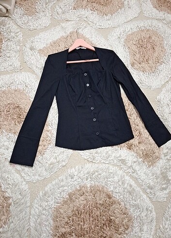 Zara kare yakalı siyah gömlek