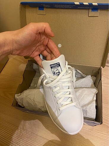 40 Beden beyaz Renk Adidas Ayakkabı