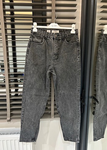 Gri Batik Desenli Bol Kesim Kadın Kot Pantolon