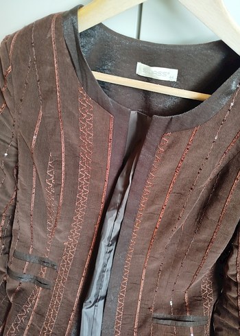 Uzun Kahverengi Nakışlı Kadın ceket - Görsel 2