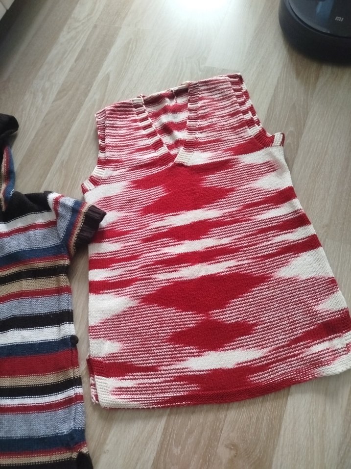 Çok Renkli Triko Hırkası Kapüşonlu - Görsel 3