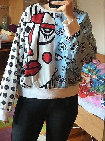 sweetshirt
