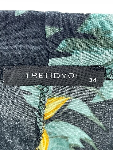 34 Beden çeşitli Renk Trendyol & Milla Mini Şort %70 İndirimli.