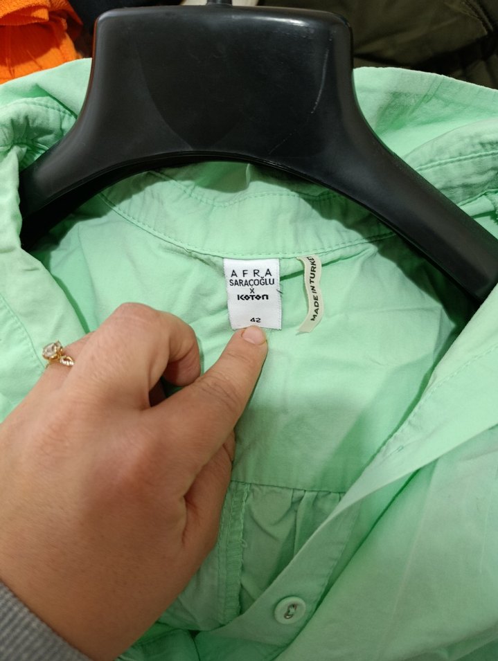 Fırfırlı Uzun Yeşil elbise - Görsel 4