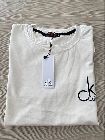 Calvin Klein Özel ilandır