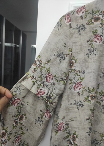 38 Beden çeşitli Renk Çiçek Desenli Bej Keten Midi Tunik