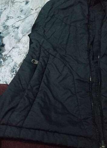 12-13 Yaş Beden siyah Renk The north face orjinal üründür