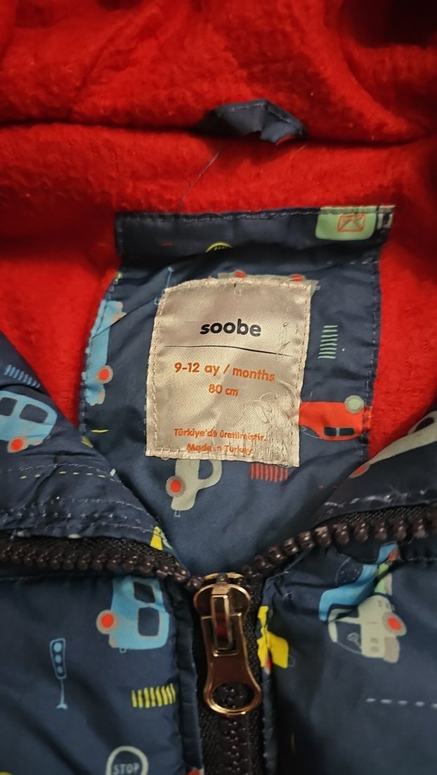 25.Kapüşonlu Renkli Desenli Erkek Çocuk Mont - Görsel 4