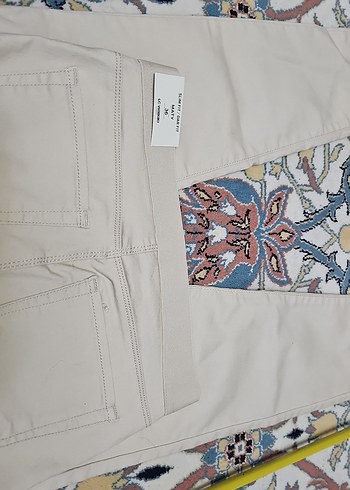 27.Bej Kadın Pamuklu Kemerli Kumaş Pantolon - Görsel 6