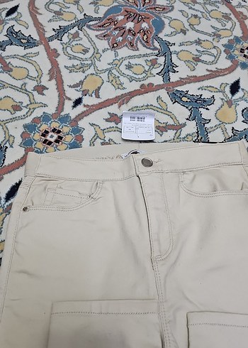 27.Bej Kadın Pamuklu Kemerli Kumaş Pantolon - Görsel 4