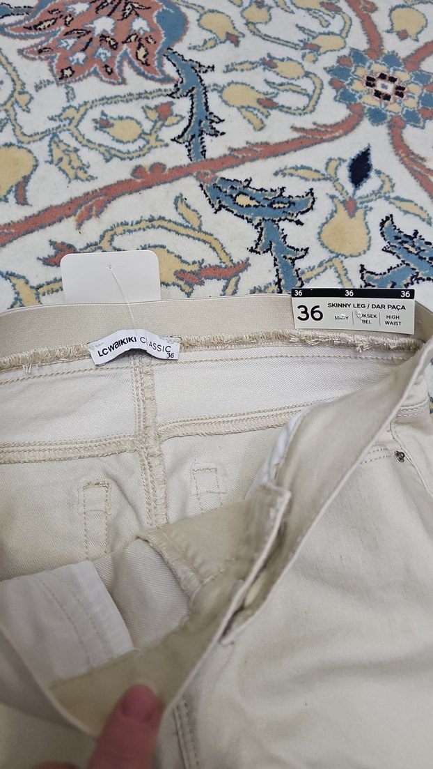 27.Bej Kadın Pamuklu Kemerli Kumaş Pantolon - Görsel 5