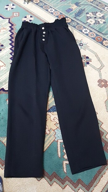 16.Siyah pijama pantolon görünümlü 