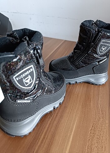 21 Beden BUCKHEAD MARKA ÇOCUK BOT