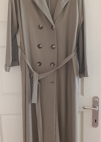 Düğmeli Bej Uzun Kadın Trençkot - Görsel 3