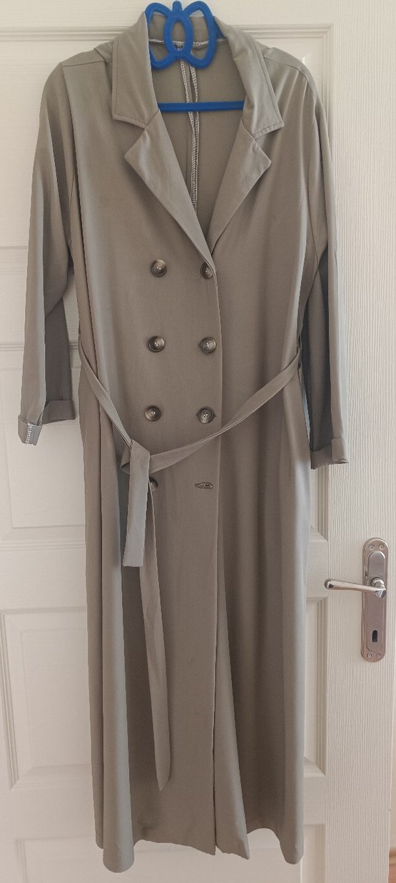 Düğmeli Bej Uzun Kadın Trençkot - Görsel 3