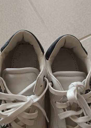 Beyaz Yılan Desenli Bağcıklı Stiletto Topuklu Spor Ayakkabı - Görsel 7