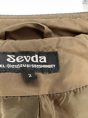 m Beden çeşitli Renk PreLoved Trenchcoat %70 İndirimli.
