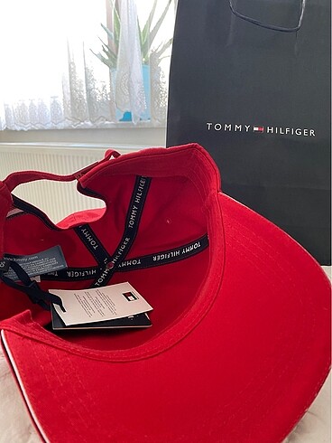  Beden Tommy hilfiger şapka