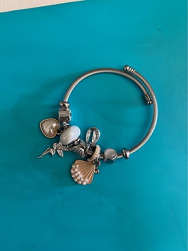 Charm bileklik