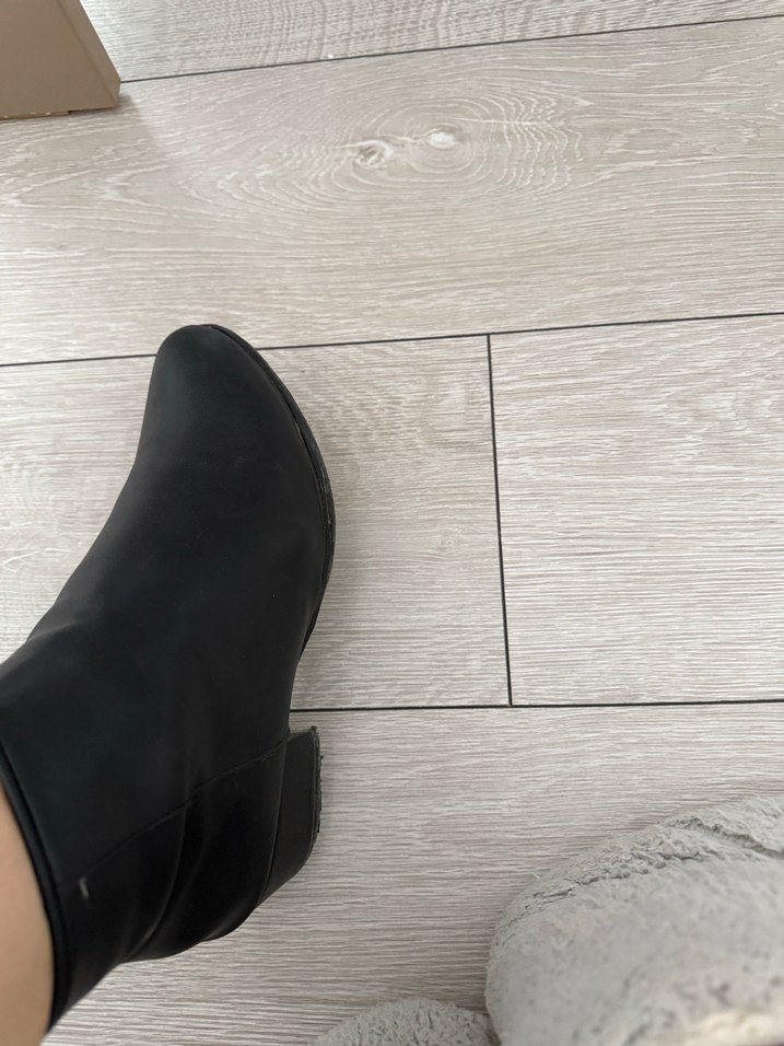 Siyah Tokalı İnce Topuklu Kadın Bot - Görsel 3