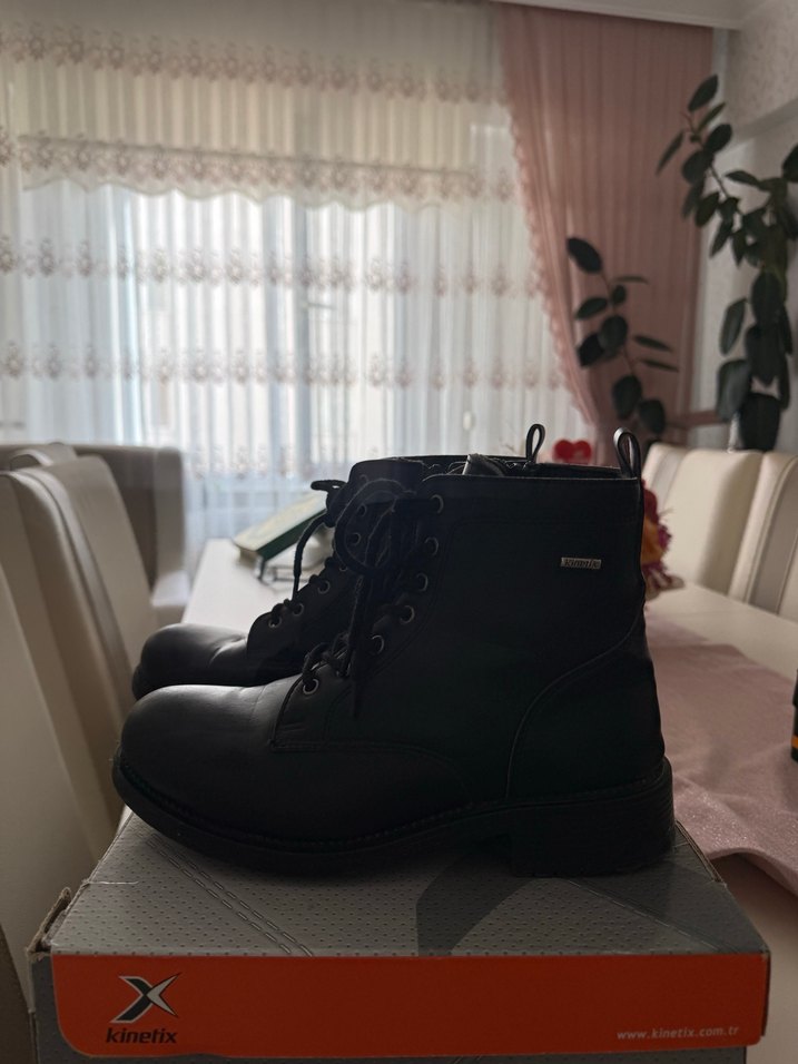 Siyah Bağcıklı Street Style Kadın Bot - Görsel 2