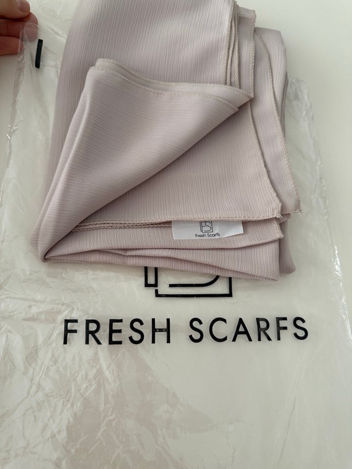 Kadın Piliseli Bej Şal freshscarfs - Görsel 3