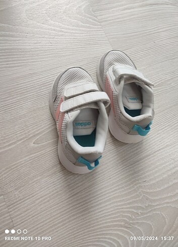 22 Beden gri Renk Adidas kız bebek spor ayakkabı