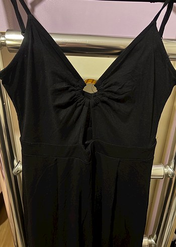 Siyah V Yaka İnce Askılı Uzun Tulum - Görsel 2