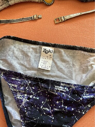Zeki Bikini takımı