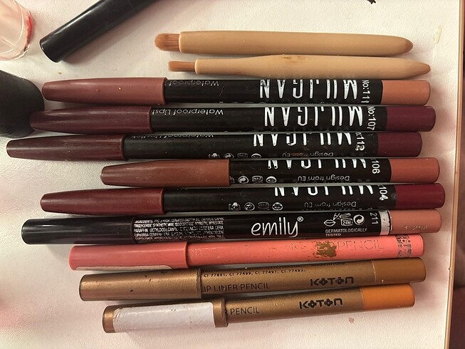 Karışık makyaj malzemeleri - Görsel 2