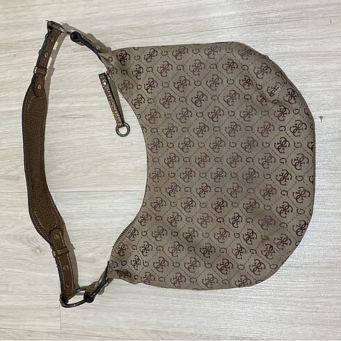  Beden çeşitli Renk Guess Çanta