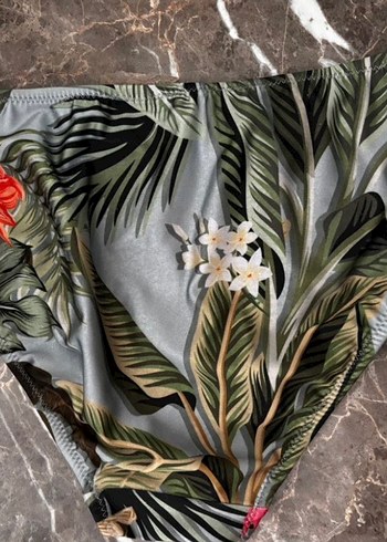 Desenli Bikini Takımı - Görsel 4