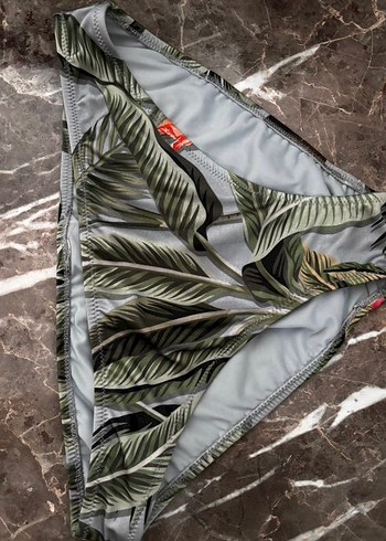 Desenli Bikini Takımı - Görsel 3