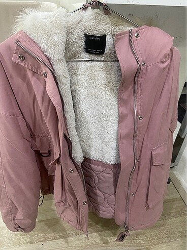 Bershka mont