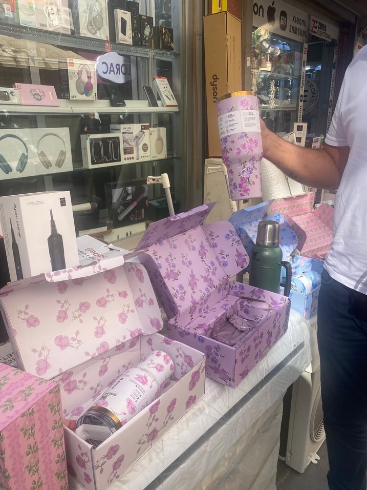 Pastel Pembe Çiçek Desenli Stanley Termos - Görsel 3