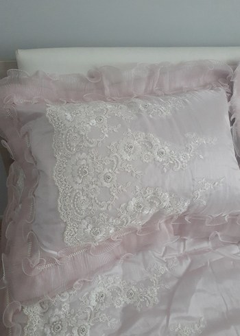 Nakışlı Pembe Yatak Örtüsü - Görsel 3