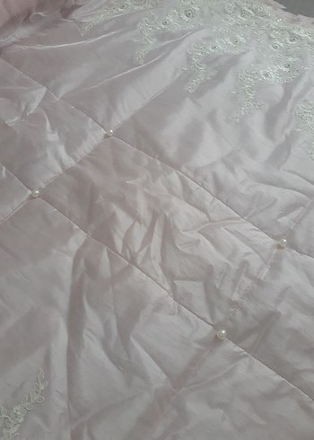 Nakışlı Pembe Yatak Örtüsü - Görsel 6