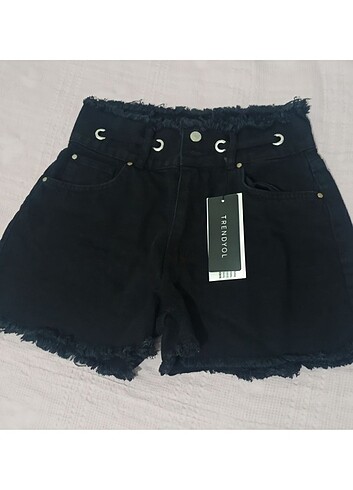 Siyah Denim Şort