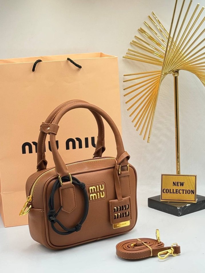 Miu Miu Beyaz Deri Püsküllü Kadın Çanta - Görsel 4