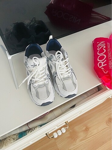 New Balance 37nmra sfır ayakkabı trendyoldan alındı