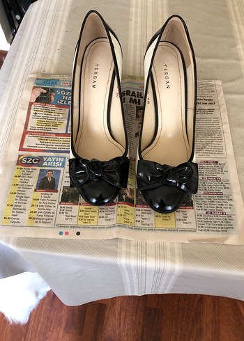 Tergan Siyah Rugan Fiyonklu Topuklu Stiletto