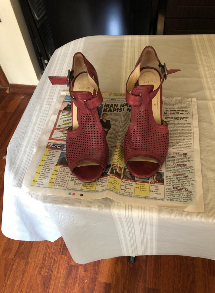 Kemerli Koyu Kırmızı Vintage Blok Topuklu Sandalet - Görsel 2