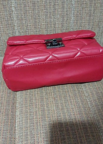 Kırmızı Zincir Detaylı Deri Kadın Çanta - Görsel 5