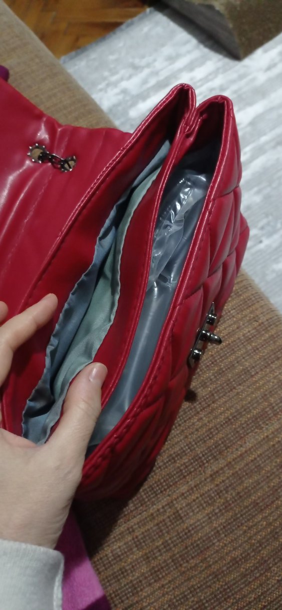 Kırmızı Zincir Detaylı Deri Kadın Çanta - Görsel 3