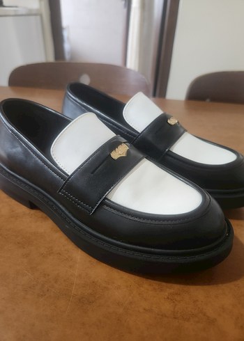 Klasik 37 Siyah Beyaz Tokalı Kadın Loafer - Görsel 6