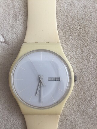 Swatch beyaz saat