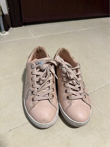 Guess Guess sneaker