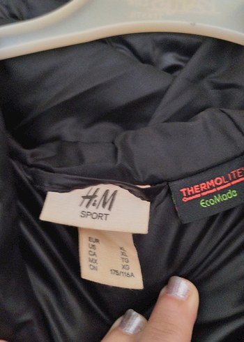 Siyah Fermuarlı Kadın Kışlık Mont - Görsel 3