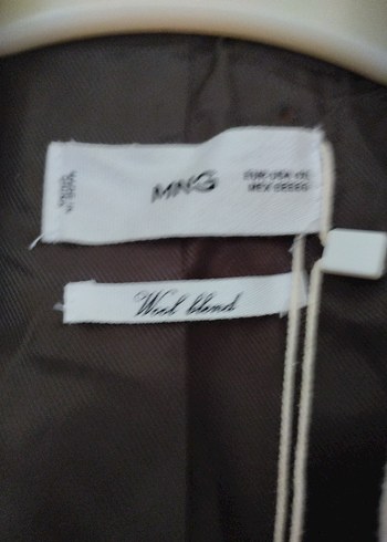 Bej Çift Düğmeli Kaban - Görsel 3