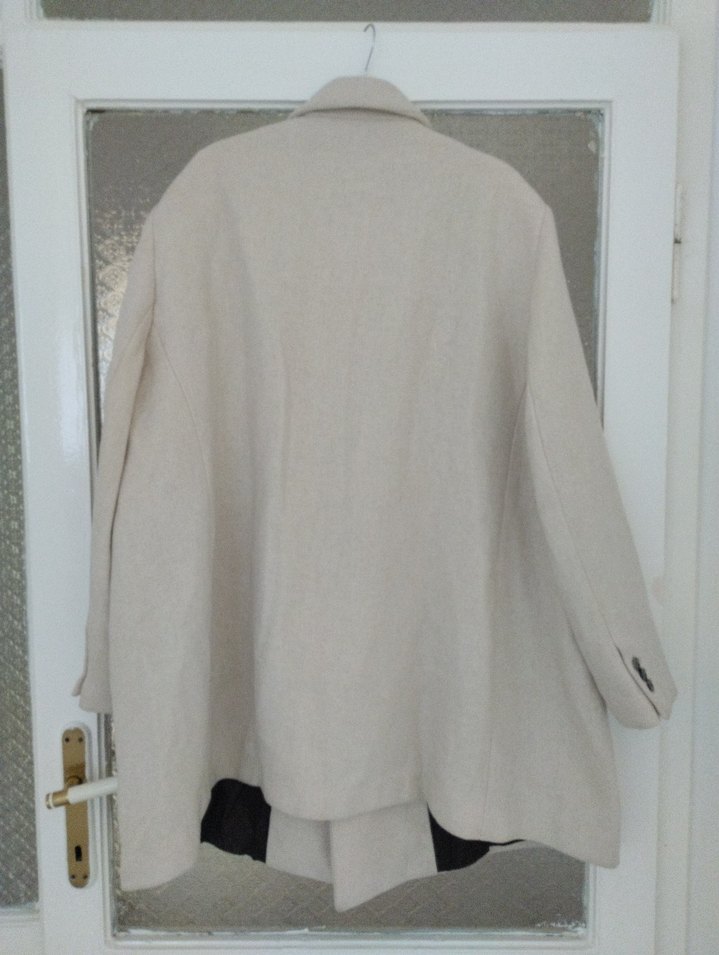 Bej Çift Düğmeli Kaban - Görsel 2